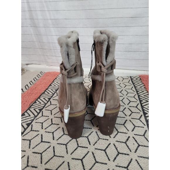 Frye Jen Shearling Ankle Booties in Taupe, sz 9 - Picture 7 of 16